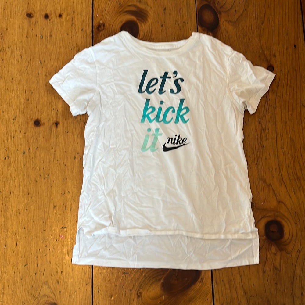 Girls Nike t-shirt size XL